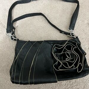 Elegant Black Leather Shoulder Bag